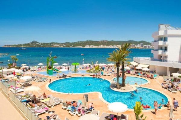 Playa Bella Apartmentos con niÃ±os Ibiza