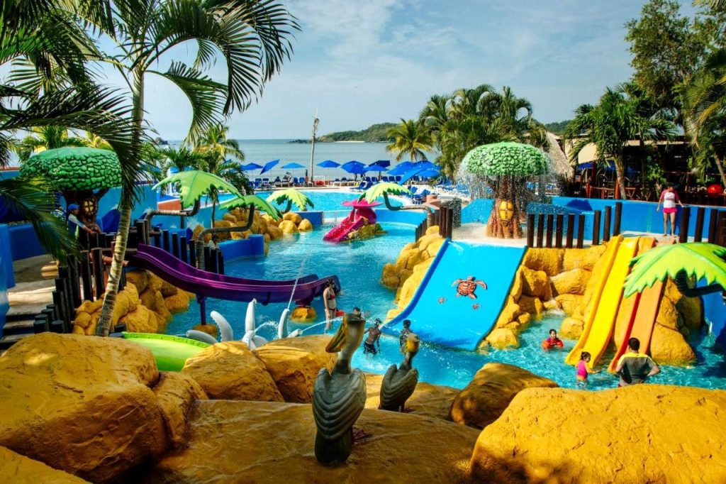 Azul Ixtapa All Inclusive Resort hotel con toboganes en MÃ©xico