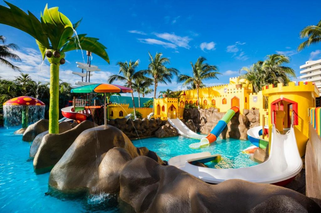 Crown Paradise Club Cancun - All Inclusive hotel con parque acuÃ¡tico y toboganes en MÃ©xico