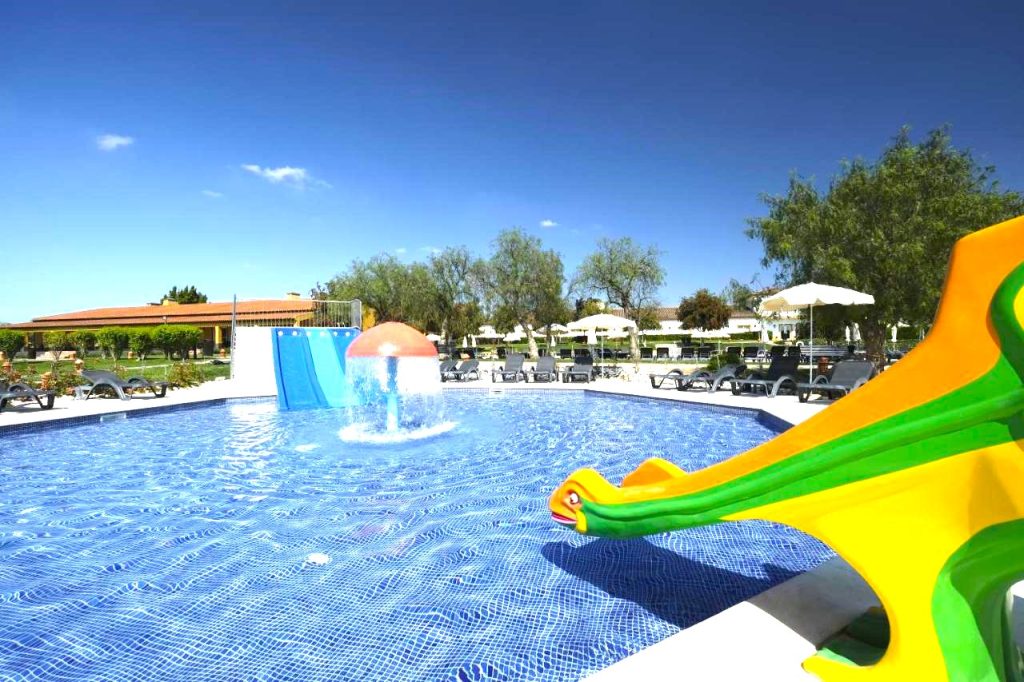 Vila Gale Alentejo Vineyard - Clube de Campo hotel con toboganes y piscina infantil Portugal