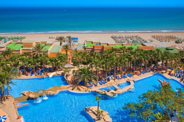 Playacapricho Hotel con toboganes en Roquetas de Mar